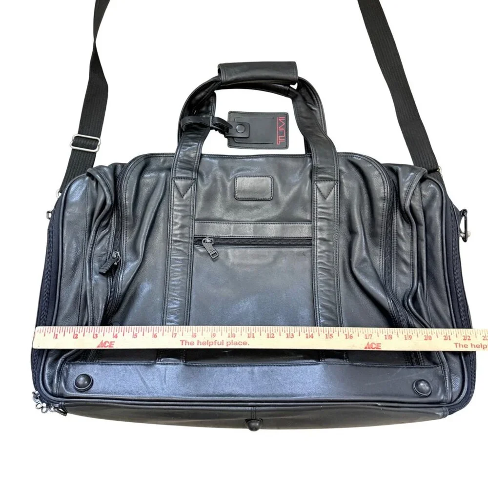 Tumi Unisex Adult Duffle Weekender Bag Black Leather Expandable 978D3 RARE